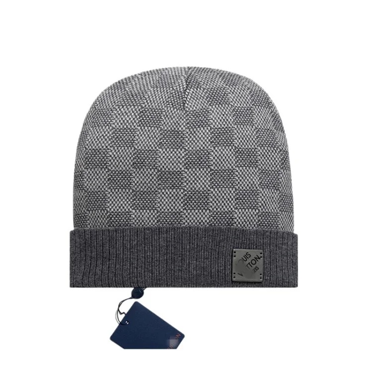 Classic correct letter leather label knitted hat for men and women, same style woolen hat, autumn and winter fashion brand cross-border best-selling cold hat