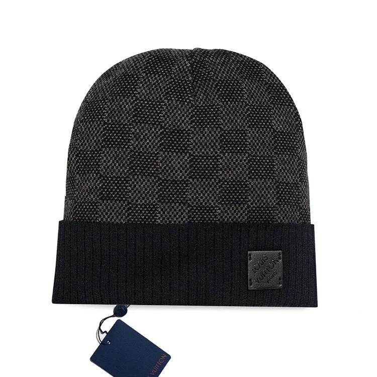 Classic correct letter leather label knitted hat for men and women, same style woolen hat, autumn and winter fashion brand cross-border best-selling cold hat