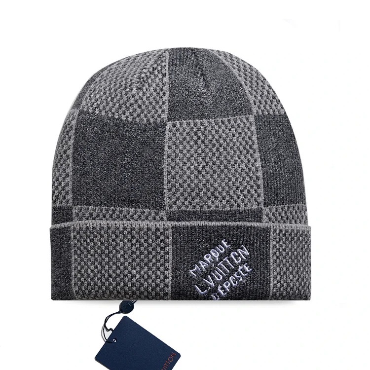 Classic correct letter leather label knitted hat for men and women, same style woolen hat, autumn and winter fashion brand cross-border best-selling cold hat