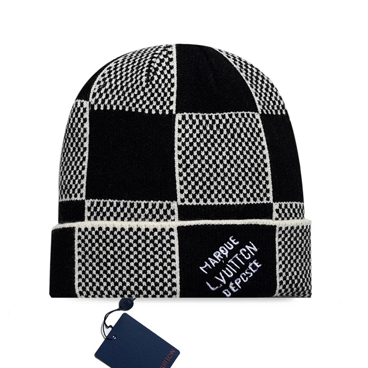 Classic correct letter leather label knitted hat for men and women, same style woolen hat, autumn and winter fashion brand cross-border best-selling cold hat