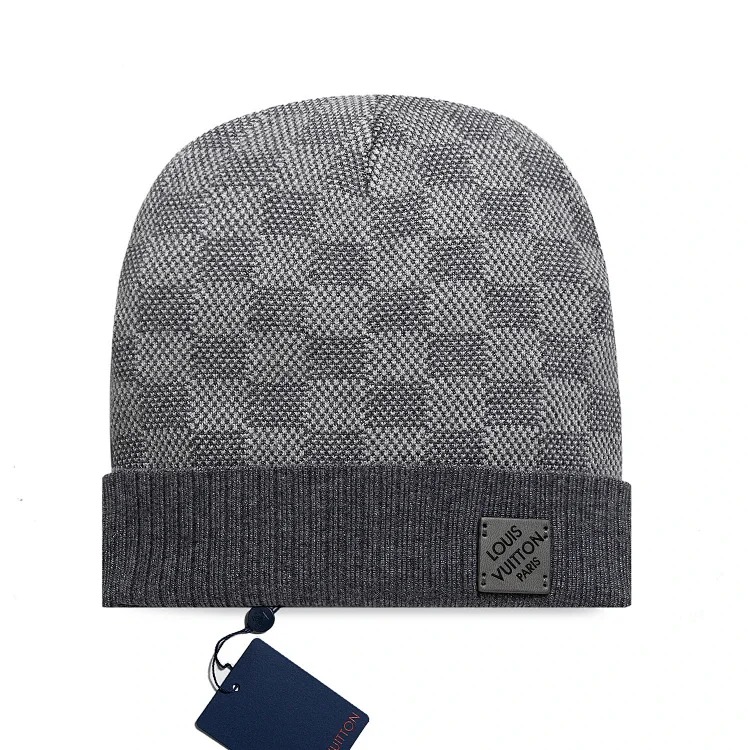Classic correct letter leather label knitted hat for men and women, same style woolen hat, autumn and winter fashion brand cross-border best-selling cold hat