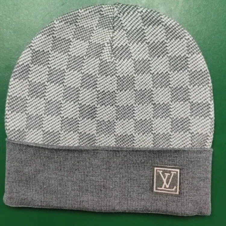 Classic correct letter leather label knitted hat for men and women, same style woolen hat, autumn and winter fashion brand cross-border best-selling cold hat