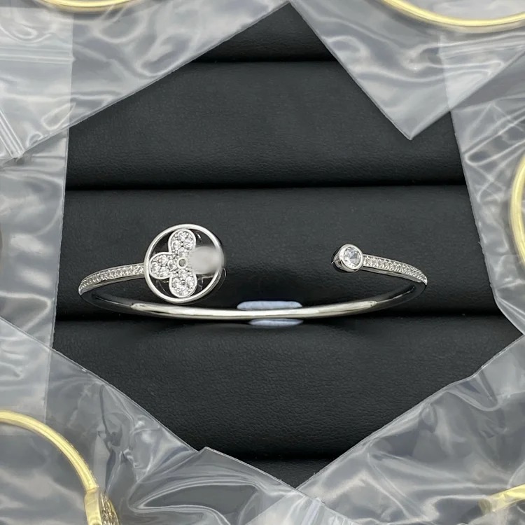 Bracelet women's new high Seiko V letter open bracelet