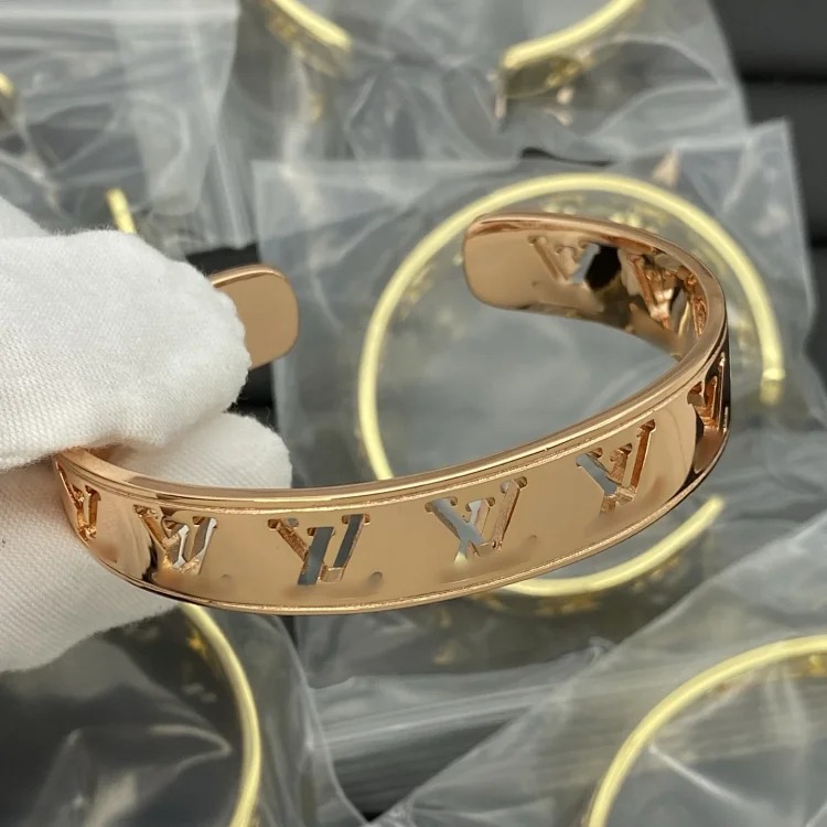 Bracelet women's new high Seiko V letter open bracelet