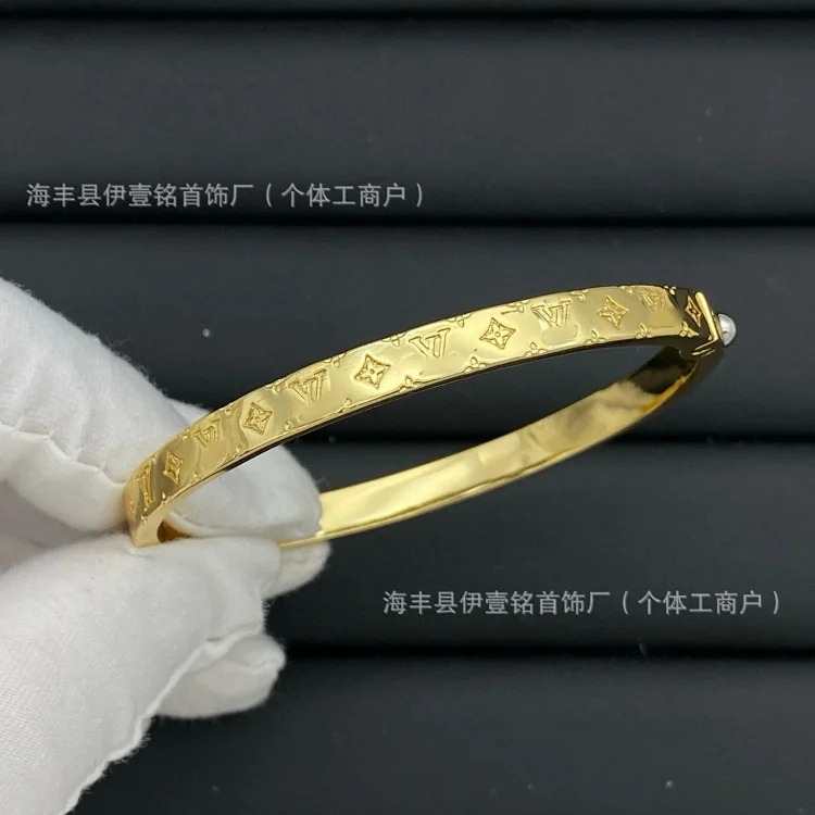 Bracelet women's new high Seiko V letter open bracelet