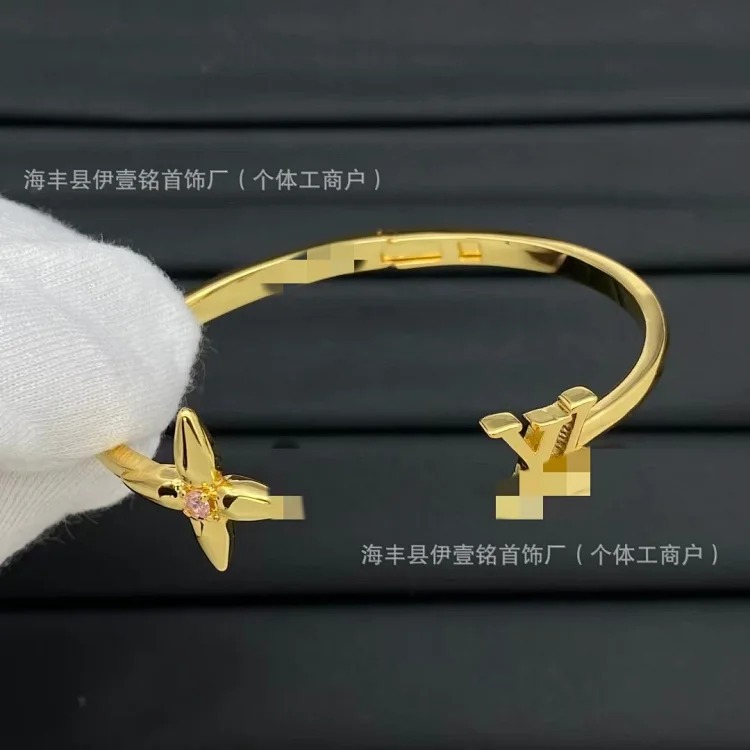 Bracelet women's new high Seiko V letter open bracelet
