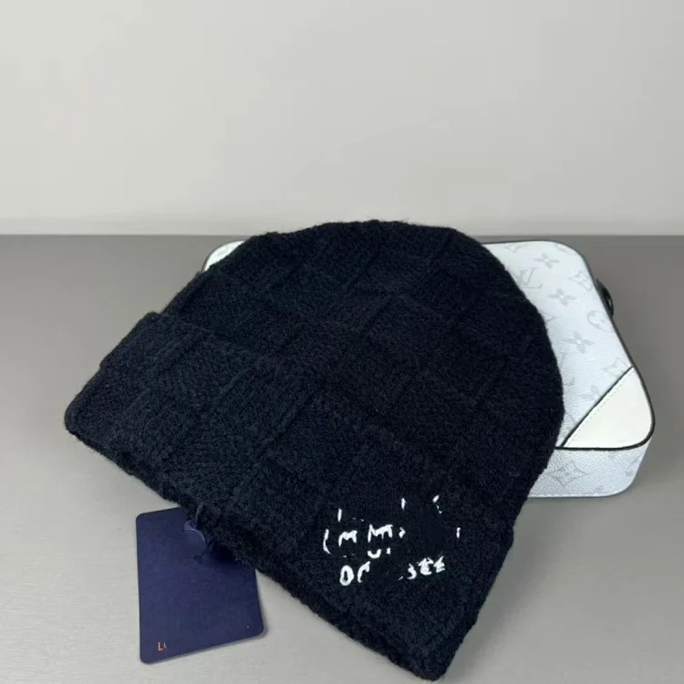 Plaid solid color autumn and winter letter style European and American cross-border men's and women's versatile three-standard best-selling wool knitted hat image 5