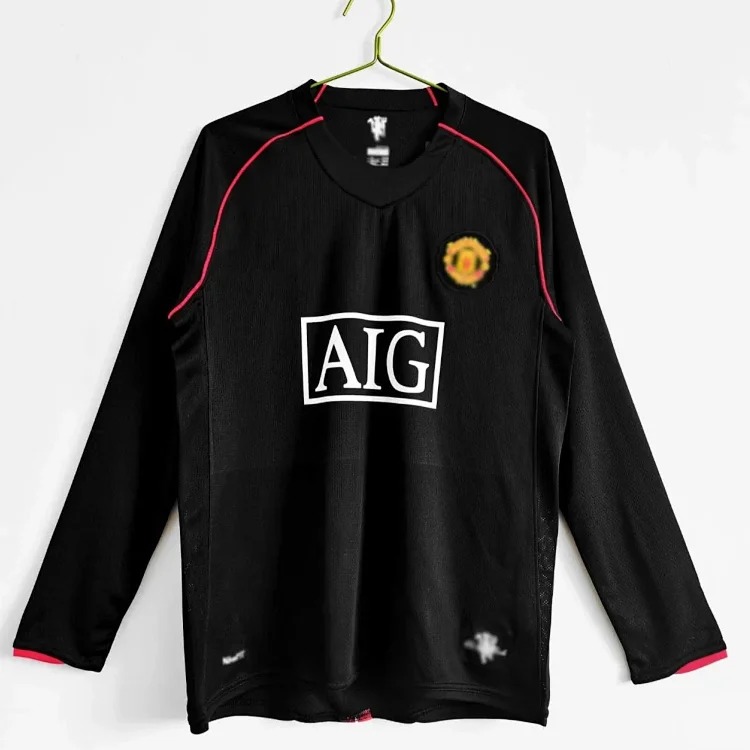 Popular retro football uniforms AC/No. 22 Kaka No. 80 Ronaldinho Manchester United Red Devils Beckham Source Manufacturer