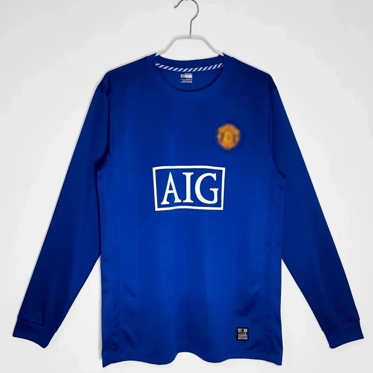 Popular retro football uniforms AC/No. 22 Kaka No. 80 Ronaldinho Manchester United Red Devils Beckham Source Manufacturer