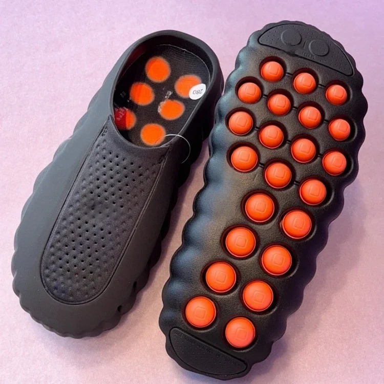 sports slippers