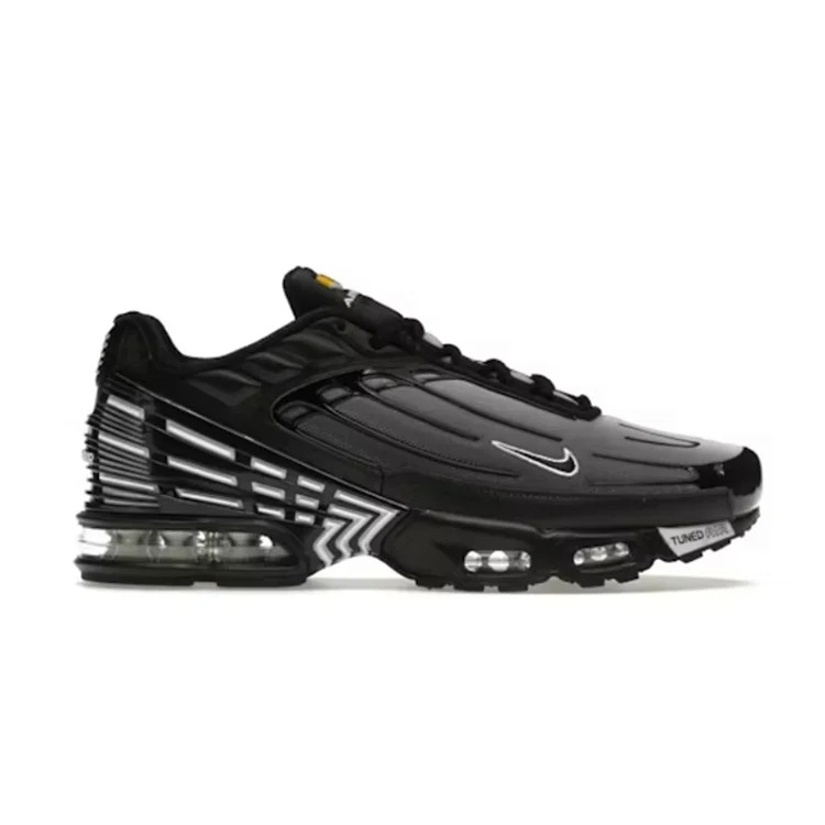 Max Plus 3 Black White