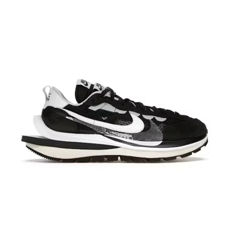 PB Vaporwaffle sacai Black White Casual sneakers