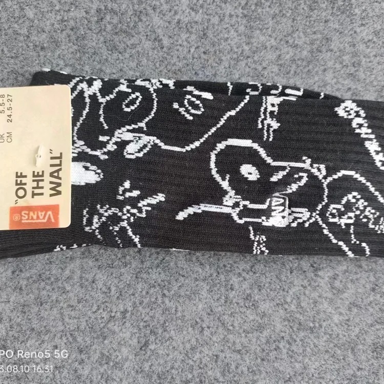 Cross-border trendy high-top cotton socks with cartoon letters and anime couple style towel-soled sports socks wholesale and retail