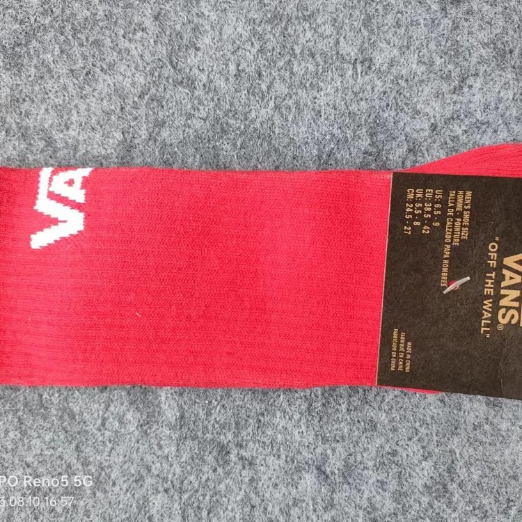 Cross-border trendy high-top cotton socks with cartoon letters and anime couple style towel-soled sports socks wholesale and retail