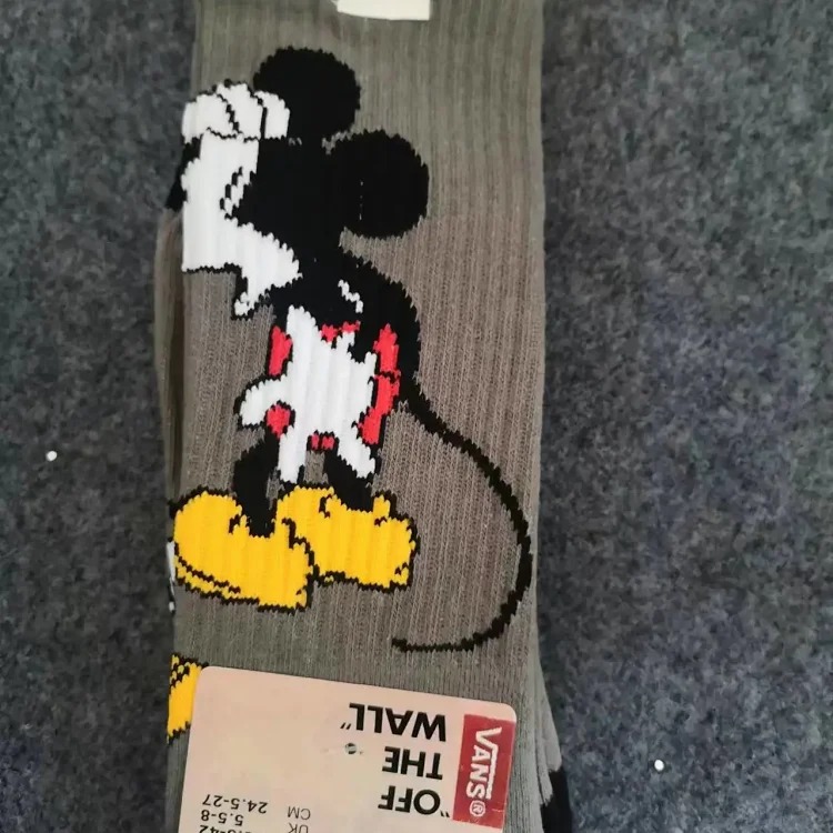 Cross-border trendy high-top cotton socks with cartoon letters and anime couple style towel-soled sports socks wholesale and retail