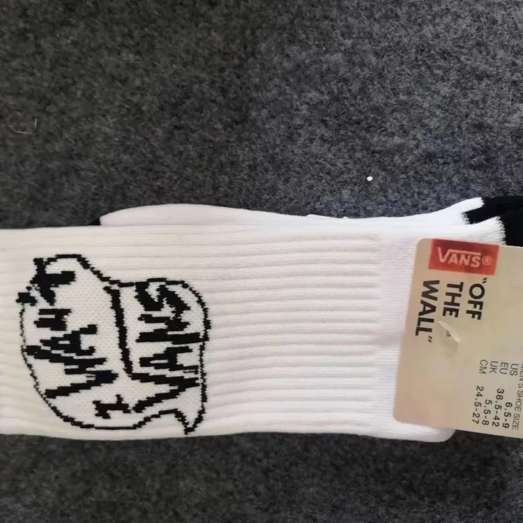 Cross-border trendy high-top cotton socks with cartoon letters and anime couple style towel-soled sports socks wholesale and retail