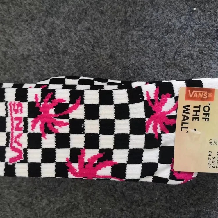 Cross-border trendy high-top cotton socks with cartoon letters and anime couple style towel-soled sports socks wholesale and retail