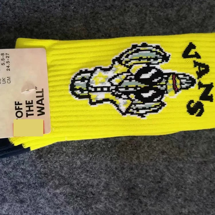 Cross-border trendy high-top cotton socks with cartoon letters and anime couple style towel-soled sports socks wholesale and retail