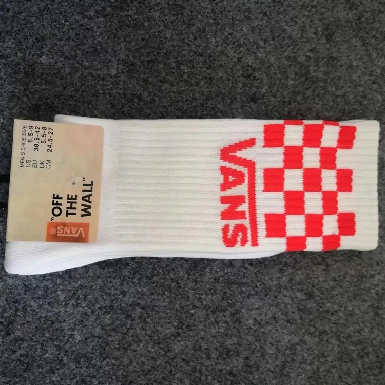 Cross-border trendy high-top cotton socks with cartoon letters and anime couple style towel-soled sports socks wholesale and retail