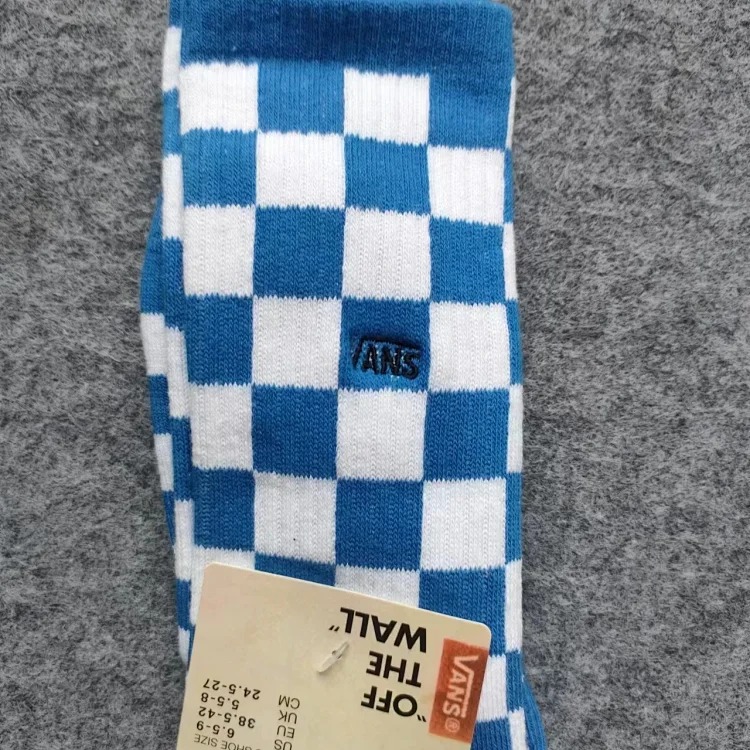 Cross-border trendy high-top cotton socks with cartoon letters and anime couple style towel-soled sports socks wholesale and retail
