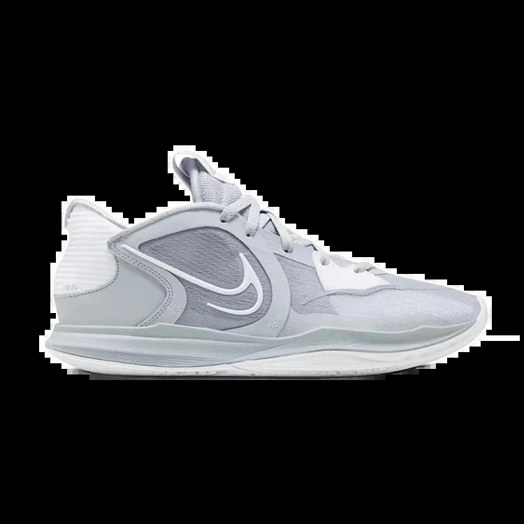 Kyrie 5 Low Sneakers