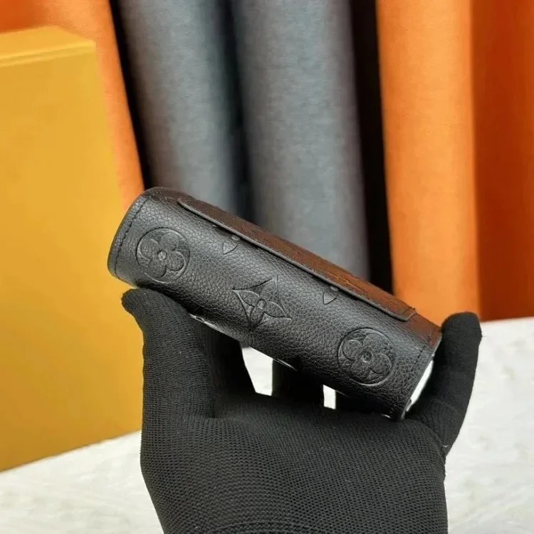 M80152 this éa wallet