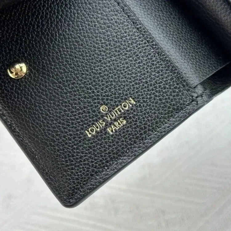 M80152 this éa wallet