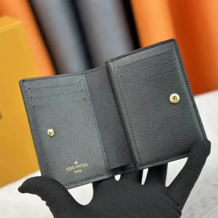 M80152 this éa wallet