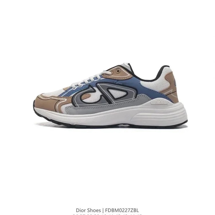 D's running shoes and sneakers