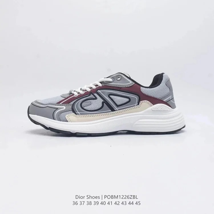 D's running shoes and sneakers