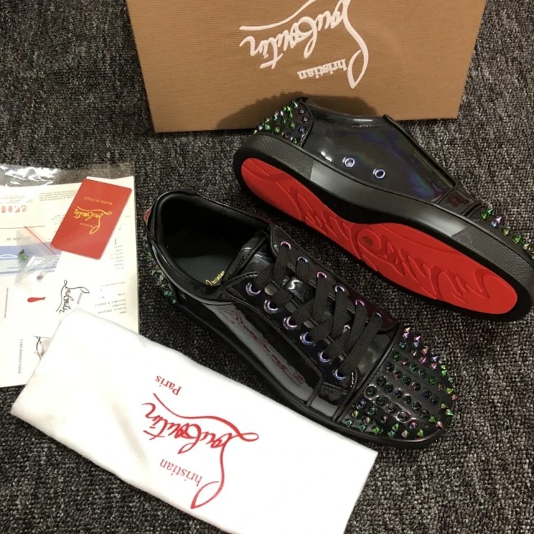 OG1 red sole rivet casual shoes for men and women, same style