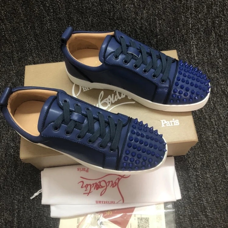 OG1 red sole rivet casual shoes for men and women, same style