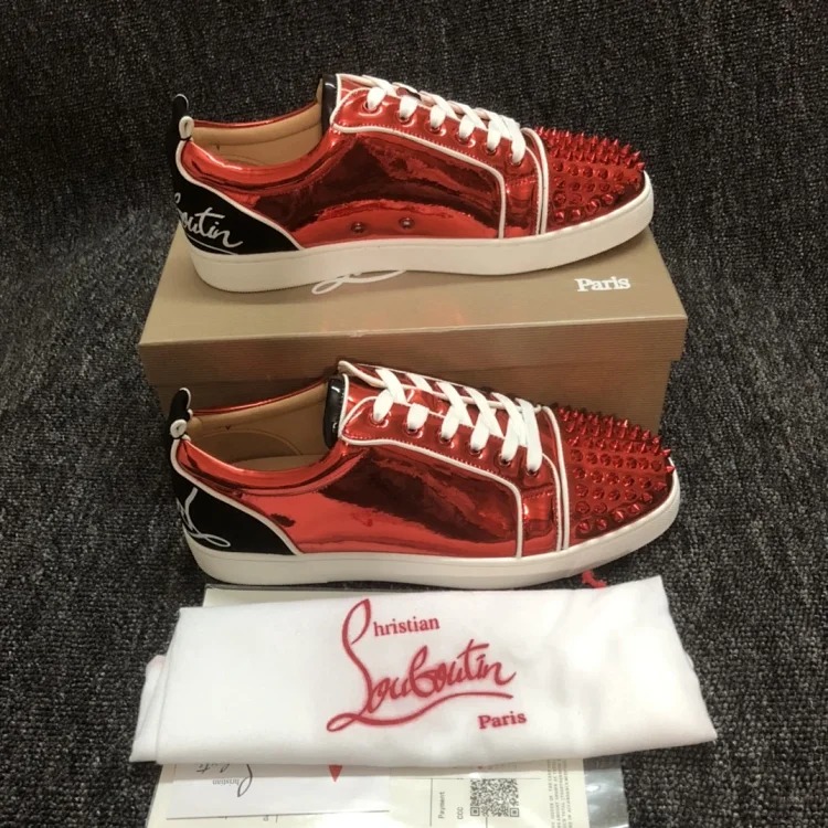 OG1 red sole rivet casual shoes for men and women, same style