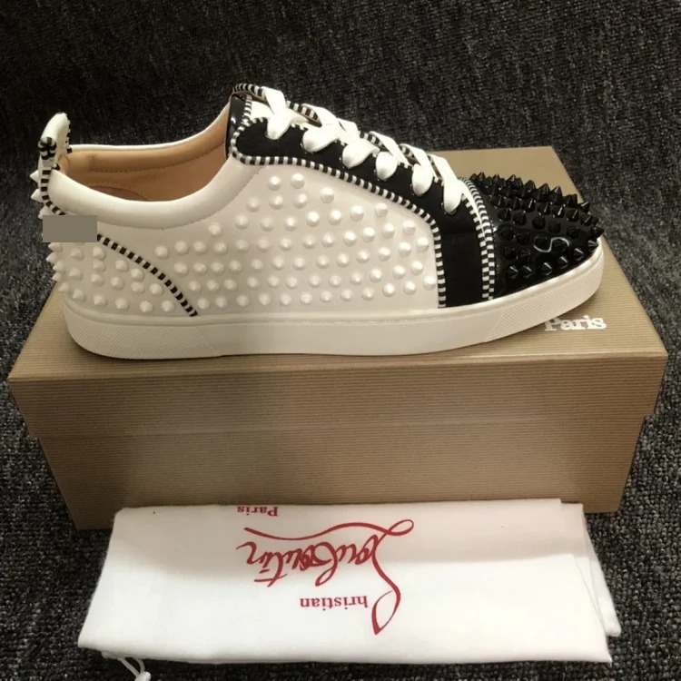 OG1 red sole rivet casual shoes for men and women, same style