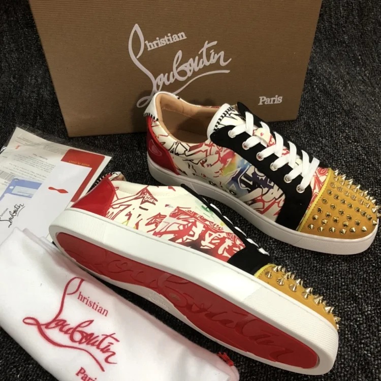 OG1 red sole rivet casual shoes for men and women, same style