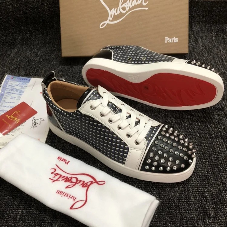 OG1 red sole rivet casual shoes for men and women, same style