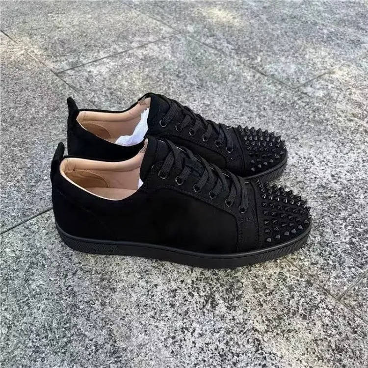 OG1 red sole rivet casual shoes for men and women, same style