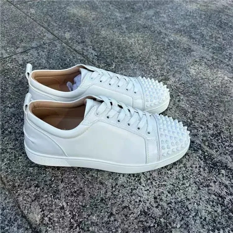 OG1 red sole rivet casual shoes for men and women, same style