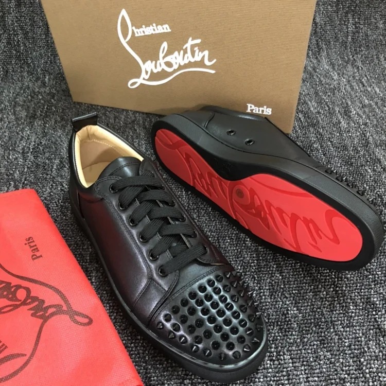 OG1 red sole rivet casual shoes for men and women, same style