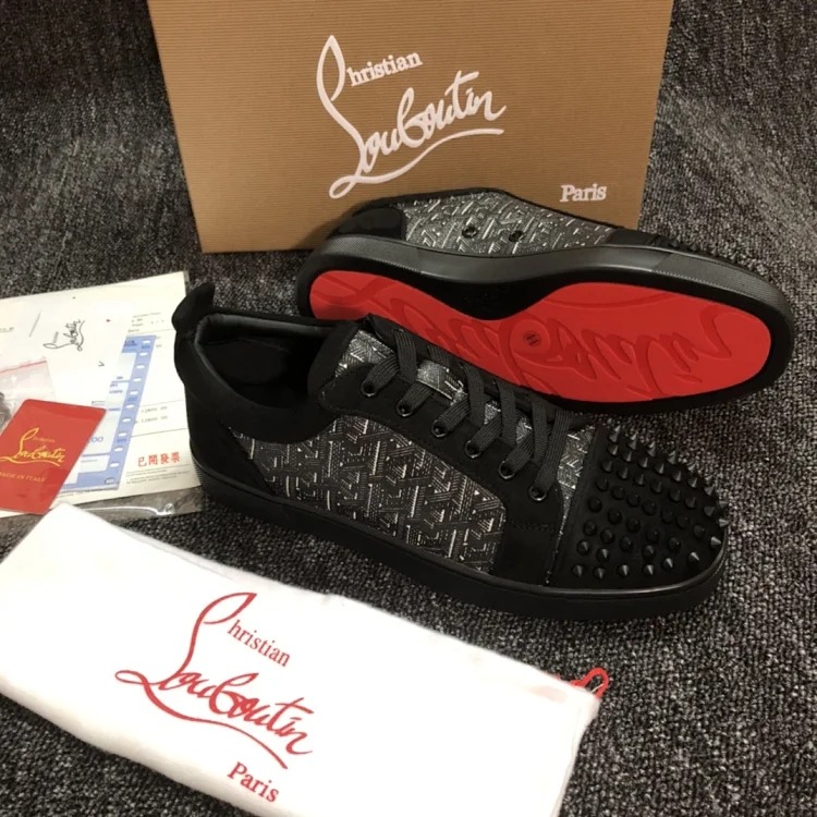OG1 red sole rivet casual shoes for men and women, same style