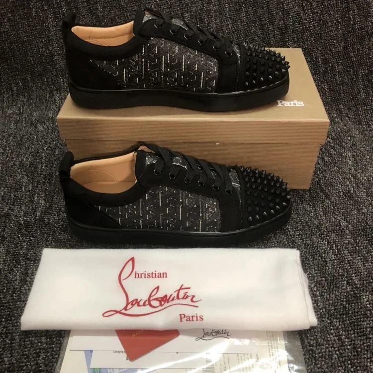 OG1 red sole rivet casual shoes for men and women, same style