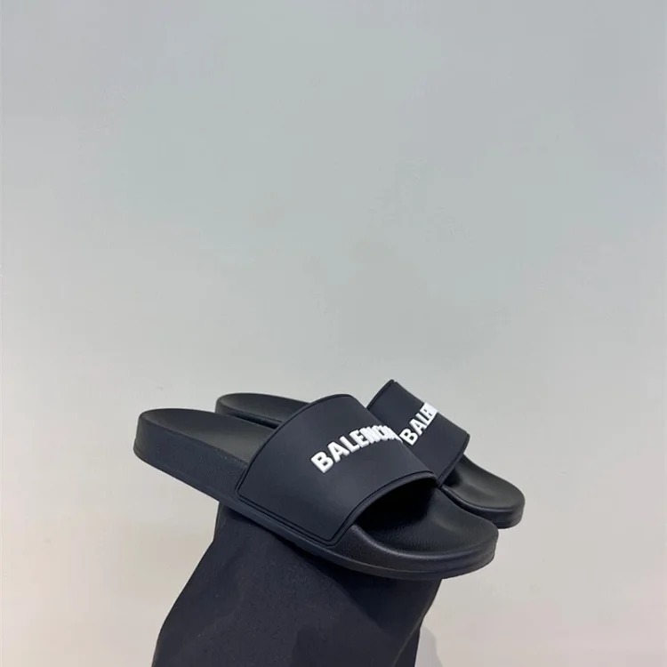 B-letter slippers couple style soft-soled one-piece beach sandals for outer wear