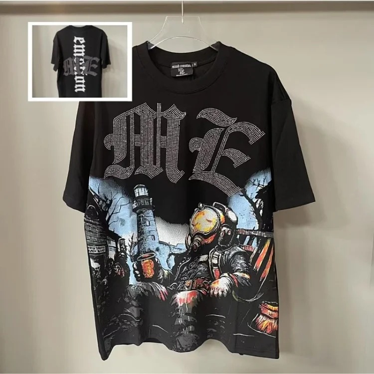 Men's short-sleeved T-shirt with rhinestone color half-sleeve