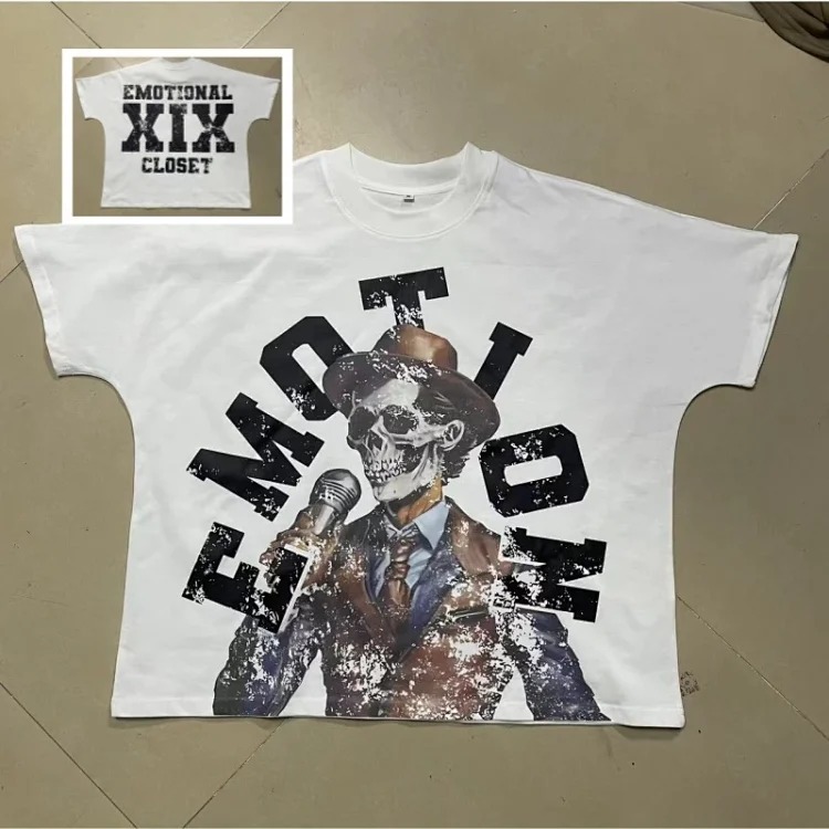 Men's short-sleeved T-shirt with rhinestone color half-sleeve