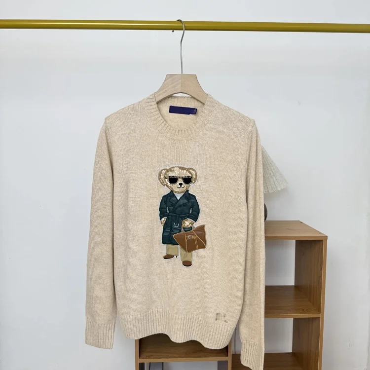 Bear autumn and winter pure cotton American flag embroidered cartoon round neck sweater