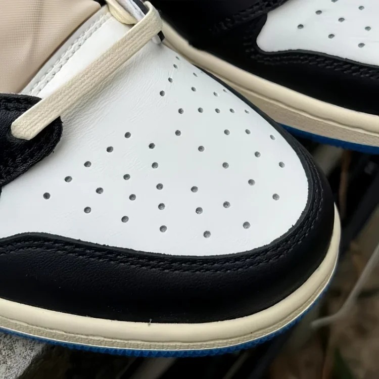 Jordan AJ1 Lightning Barb Casual Sports Shoes for Men and Women for Autumn and Style