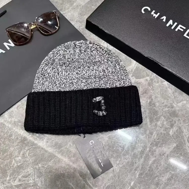 Hat Women's Autumn and Winter Woolen Hat Warm Windproof and Cold Hat Versatile Letter Knitted Hat Outdoor Fashion Senior Baotou Hat