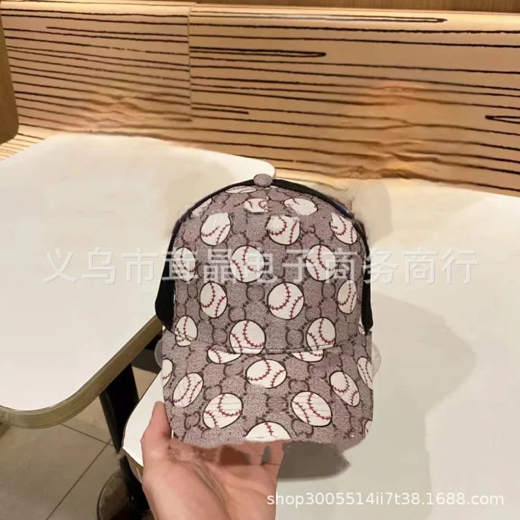 Tiger print baseball cap fashionable and simple