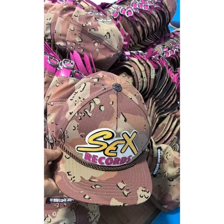 Fashionable embroidered flat brim sun hat