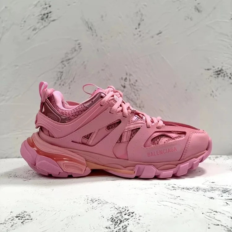 Trendy retro dad shoes